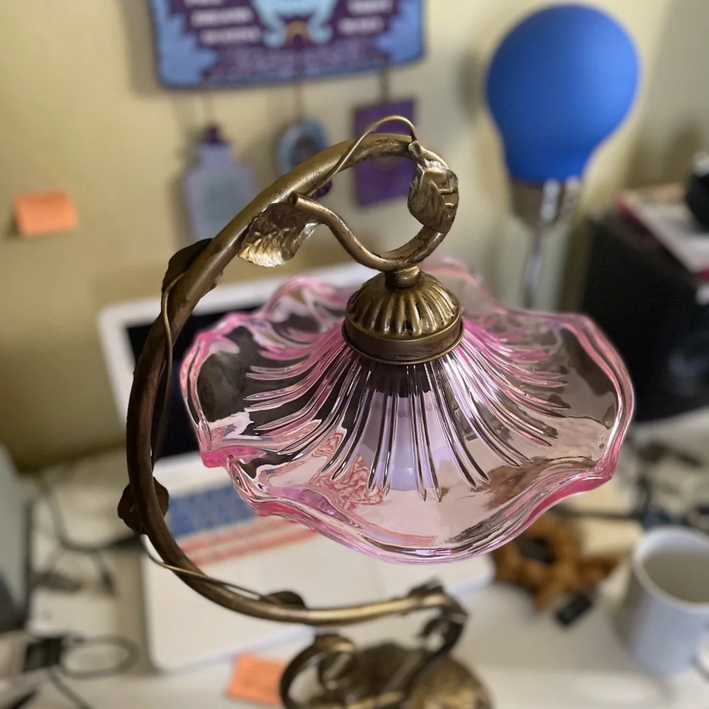 NEW! Pink flower blown stain Glass Lantern Victorian Tiffany Fairy style Lamp